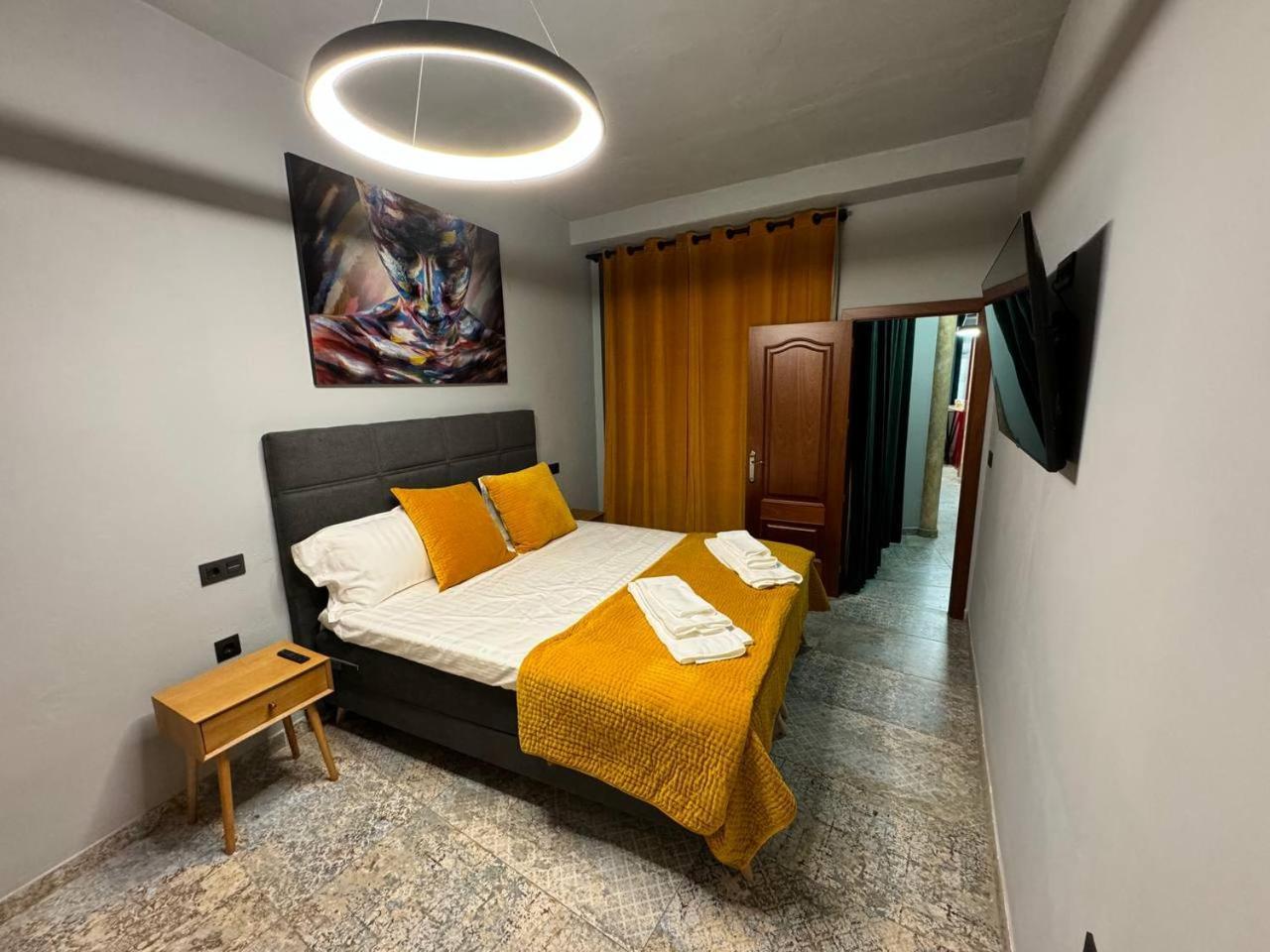 Alma De Malaga 2Br Stay With Art History & Comfort In The Heart Of The City Малага Екстериор снимка