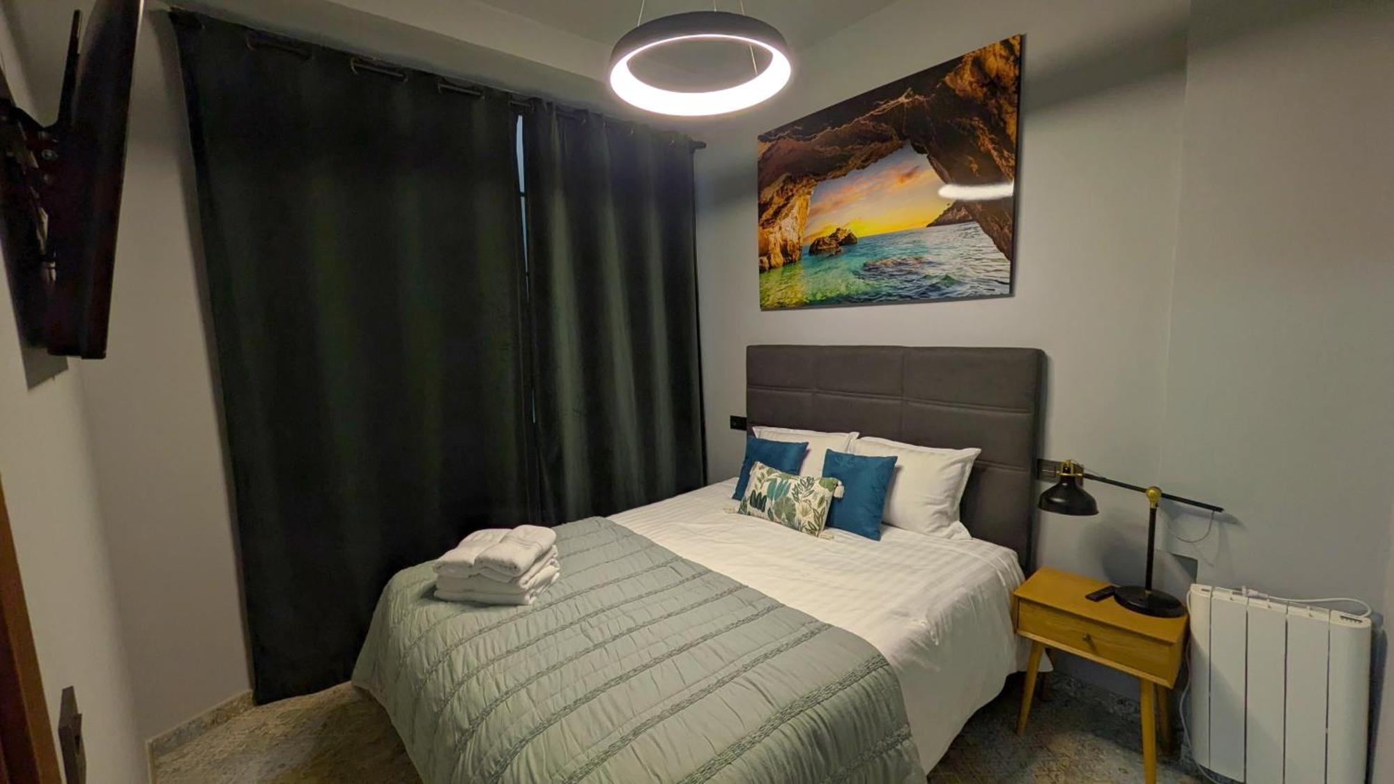 Alma De Malaga 2Br Stay With Art History & Comfort In The Heart Of The City Малага Екстериор снимка