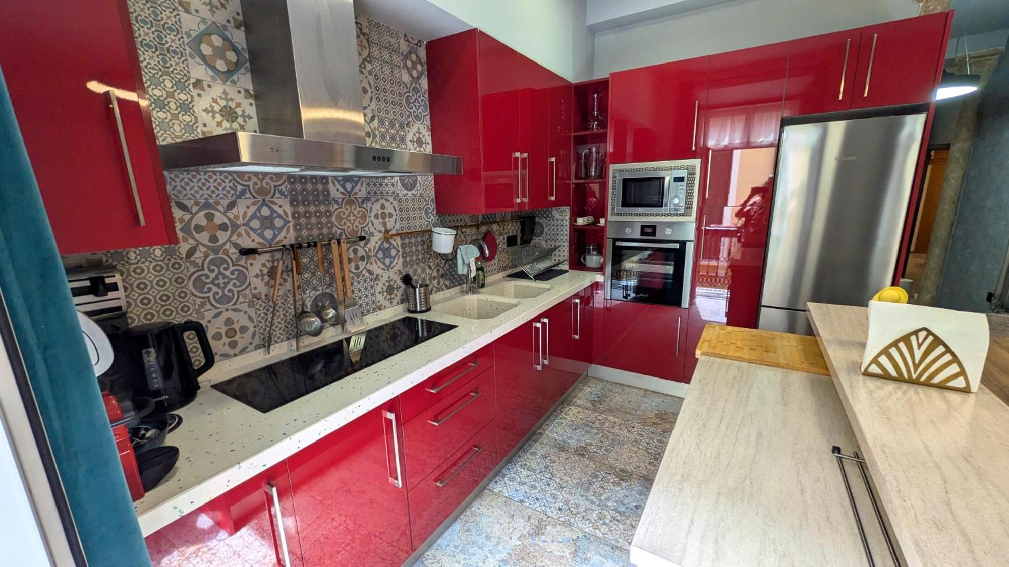 Alma De Malaga 2Br Stay With Art History & Comfort In The Heart Of The City Малага Екстериор снимка