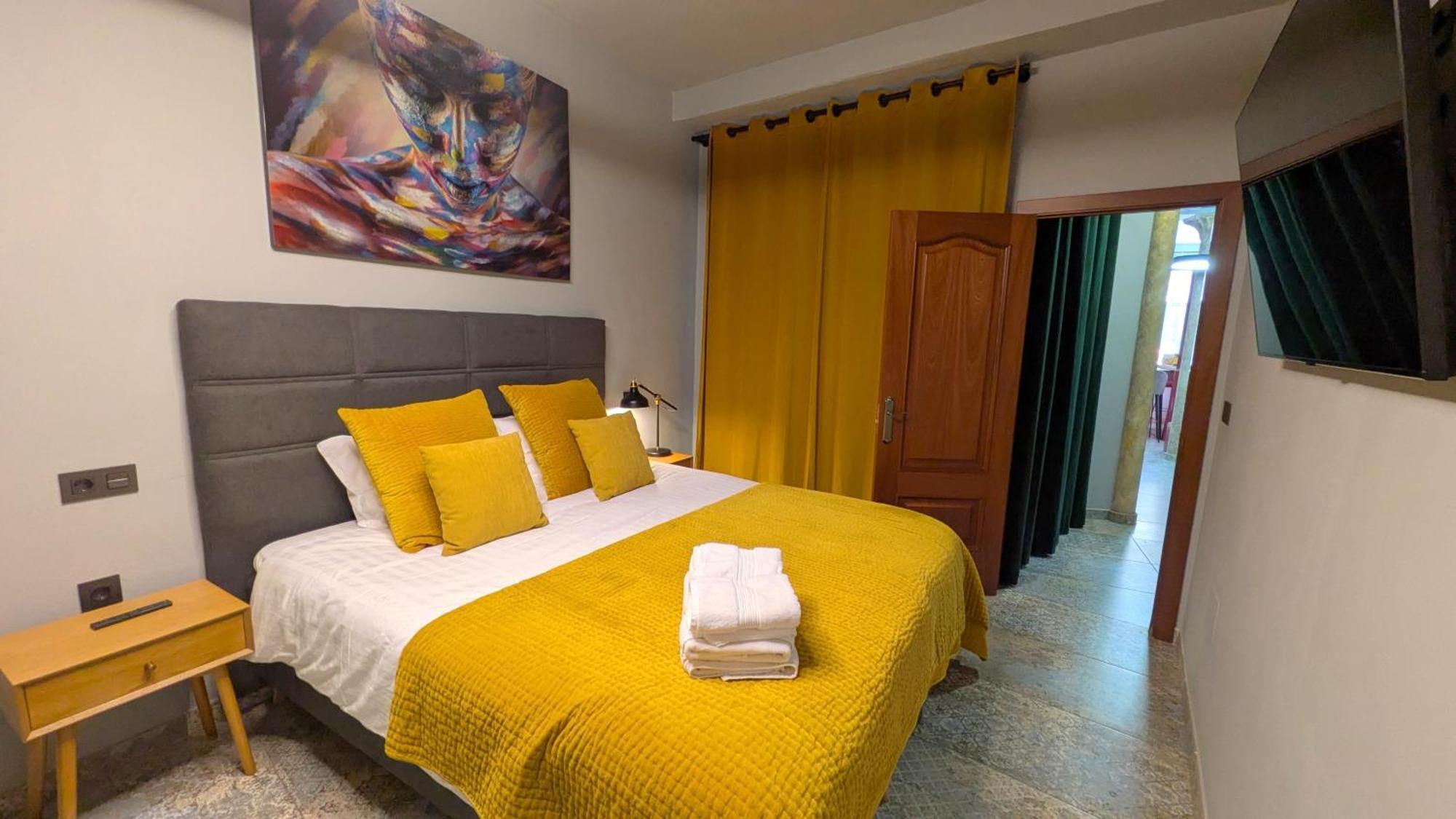 Alma De Malaga 2Br Stay With Art History & Comfort In The Heart Of The City Малага Екстериор снимка