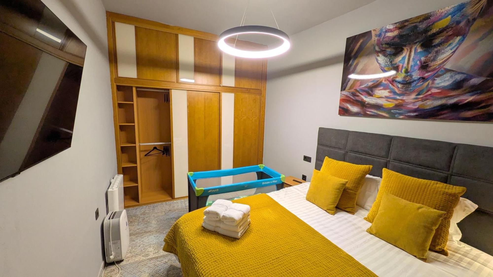 Alma De Malaga 2Br Stay With Art History & Comfort In The Heart Of The City Малага Екстериор снимка